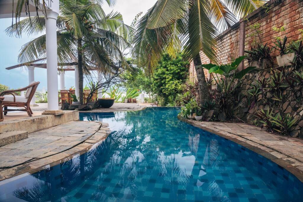 Santi Beach House With Pool & Beach Weligama Kültér fotó