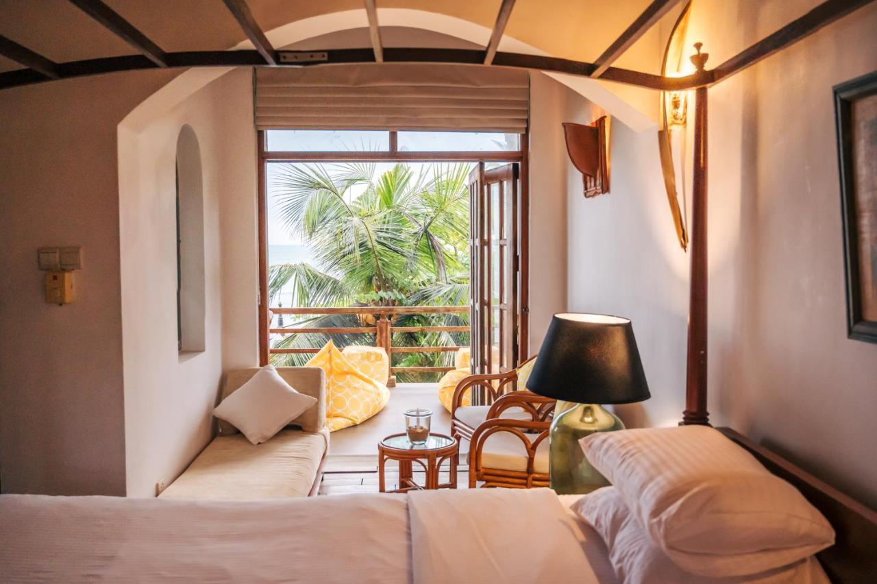 Santi Beach House With Pool & Beach Weligama Kültér fotó