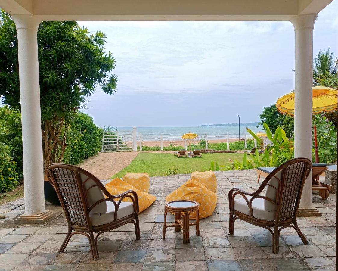 Santi Beach House With Pool & Beach Weligama Kültér fotó