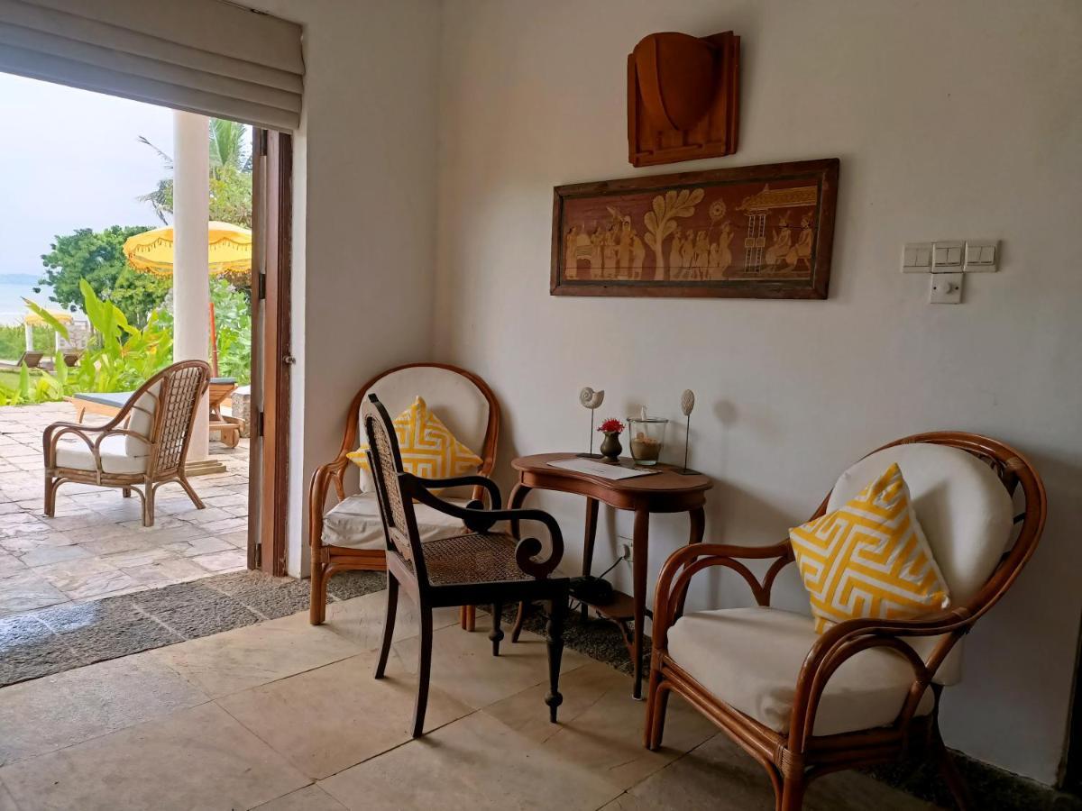Santi Beach House With Pool & Beach Weligama Kültér fotó